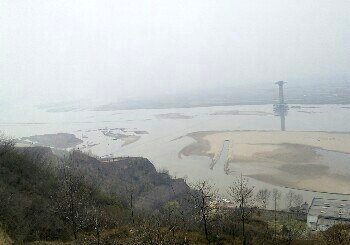 孤百渡飞黄景区黄河边