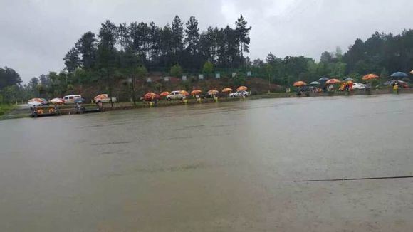 龙泉山庄钓鱼场