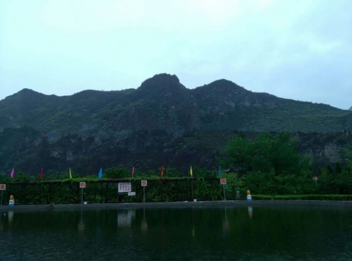 琨樱谷山庄垂钓乐园