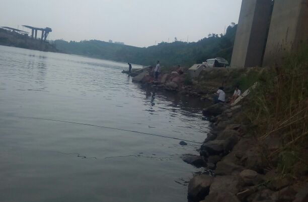 潼南东安大桥下