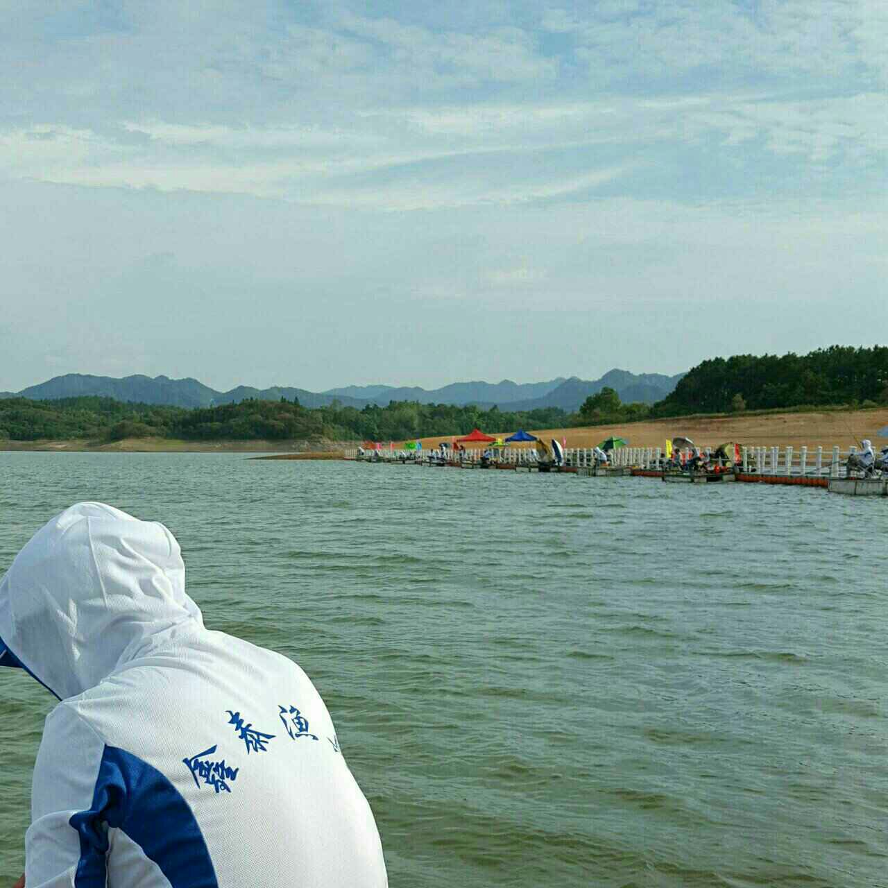 万佛湖凤凰岛钓区