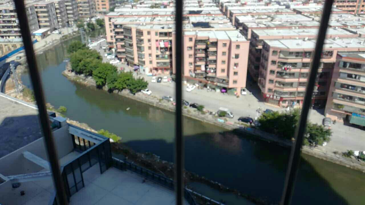 梅陇锦溪城旁边